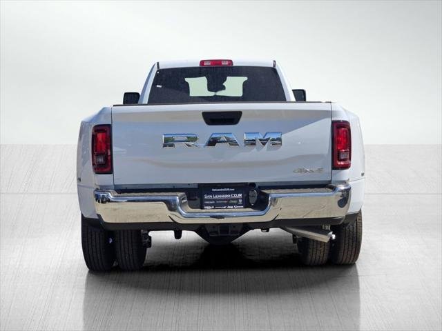 New 2026 Bright White Clear-Coat Exterior Paint RAM TRADESMAN image 31