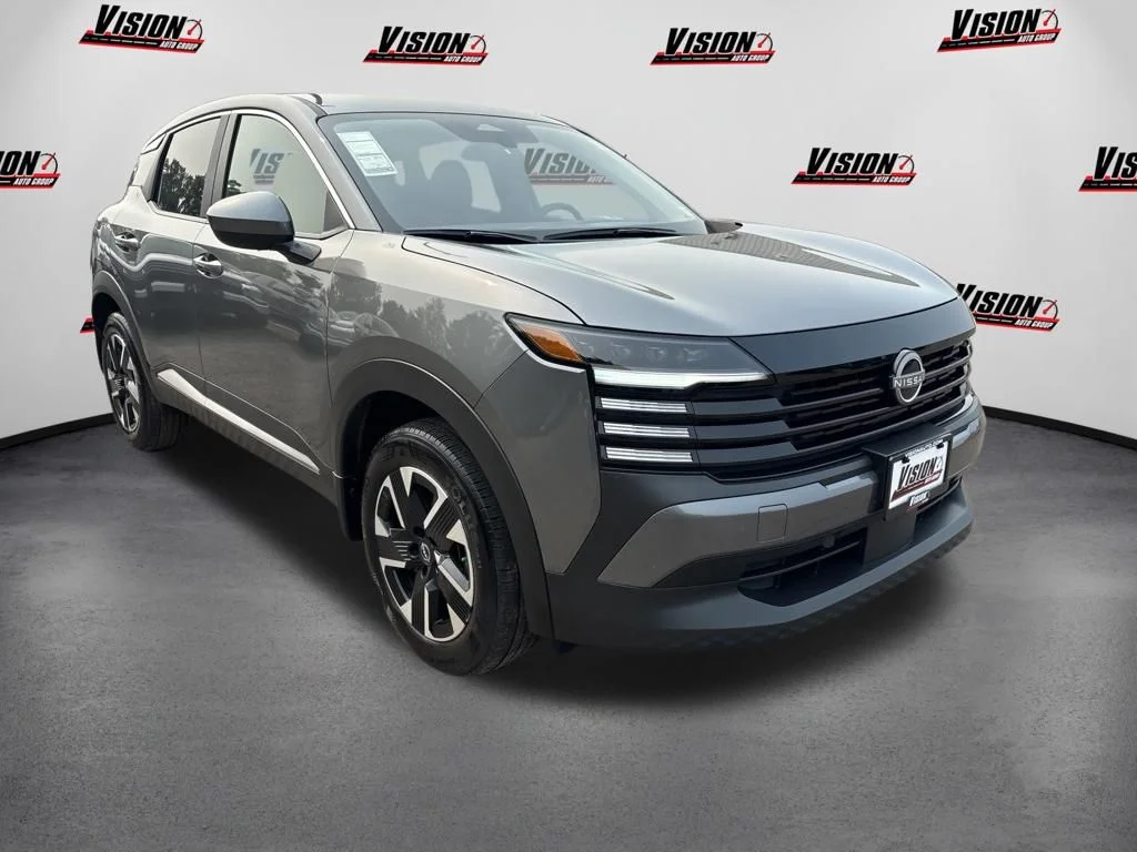 Used 2025 Gray Nissan SV image 3