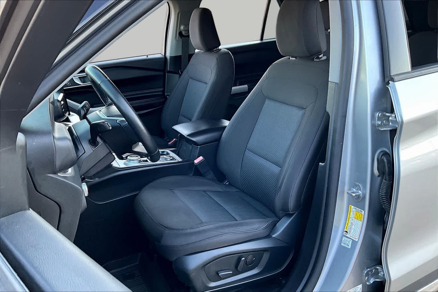 Used 2022 Iconic Silver Ford XLT image 7