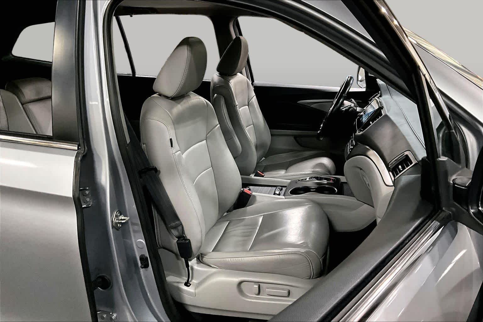 Used 2021 Lunar Silver Metallic Honda Special Edition image 9