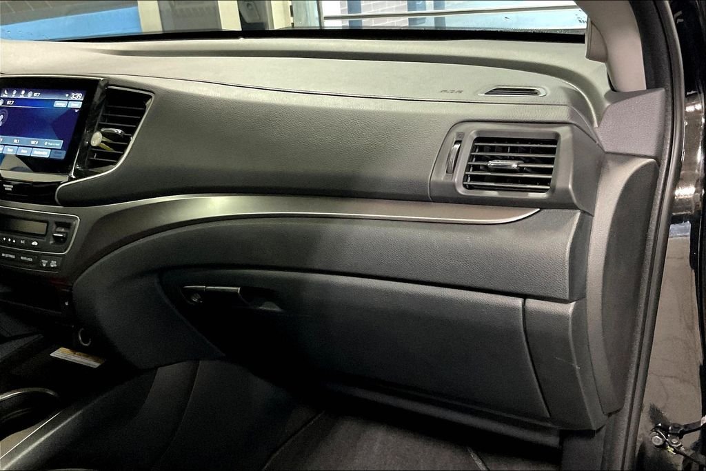 Certified Used 2022 Black Honda Special Edition image 13