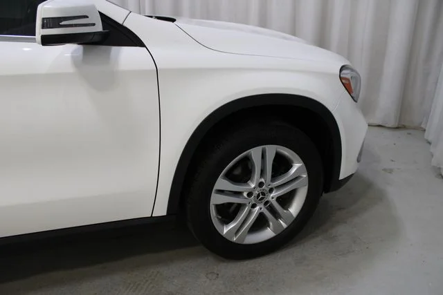 Used 2020  Mercedes-Benz GLA 250 image 36