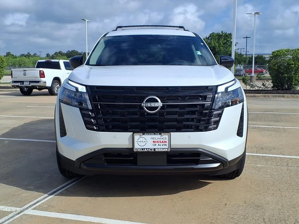 New 2026 Everest White Pearl TriCoat Nissan SV image 5