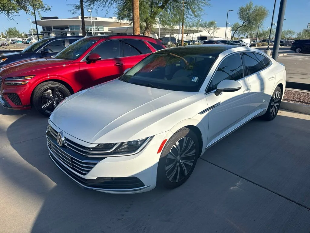 Used 2019 White Volkswagen 2.0T SEL image 1