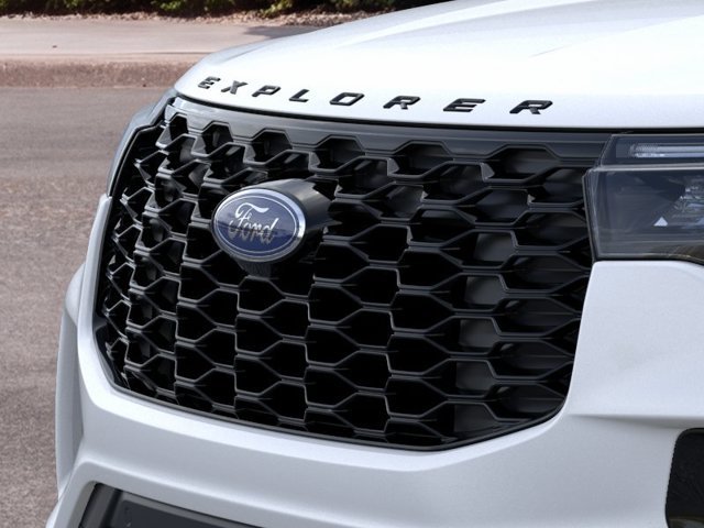 New 2026 White Metallic Ford ST-Line image 17