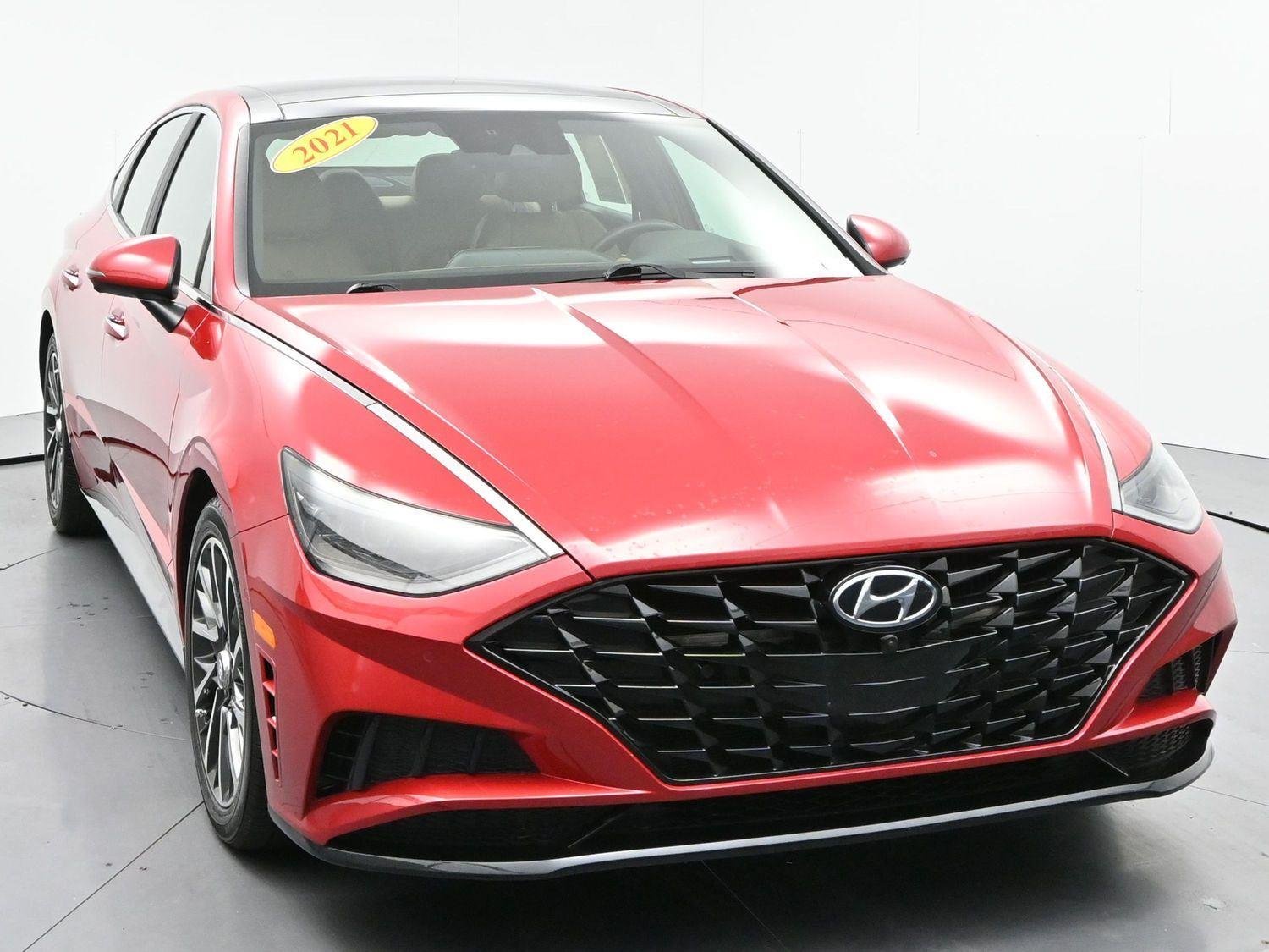 Used 2021 Calypso Red Hyundai Limited image 2