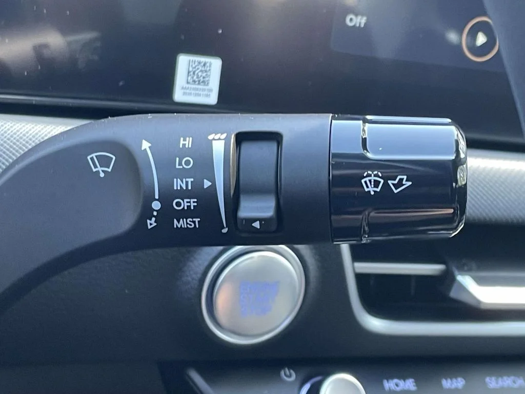 New 2026 White Hyundai SE image 22