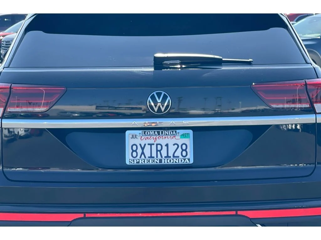 Used 2021 Deep Black Pearl Volkswagen 2.0T S image 15