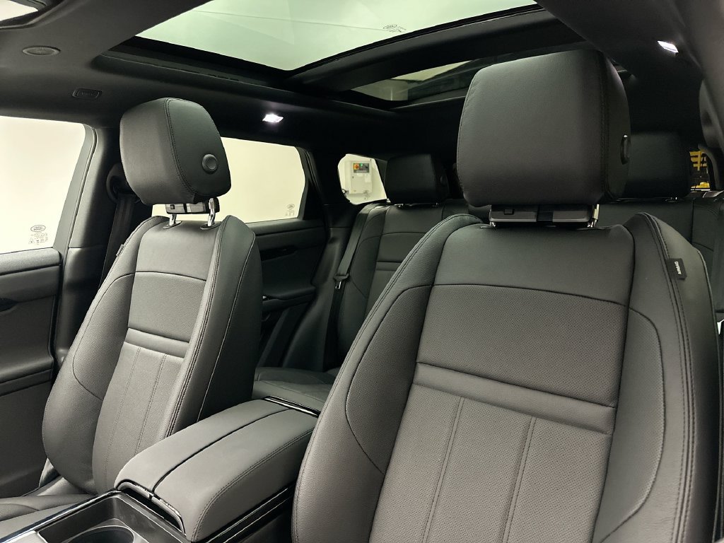 Used 2026 Fuji White Land Rover S image 10