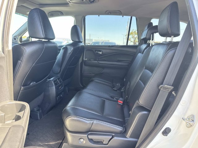 Certified Used 2018 White Honda Touring image 28