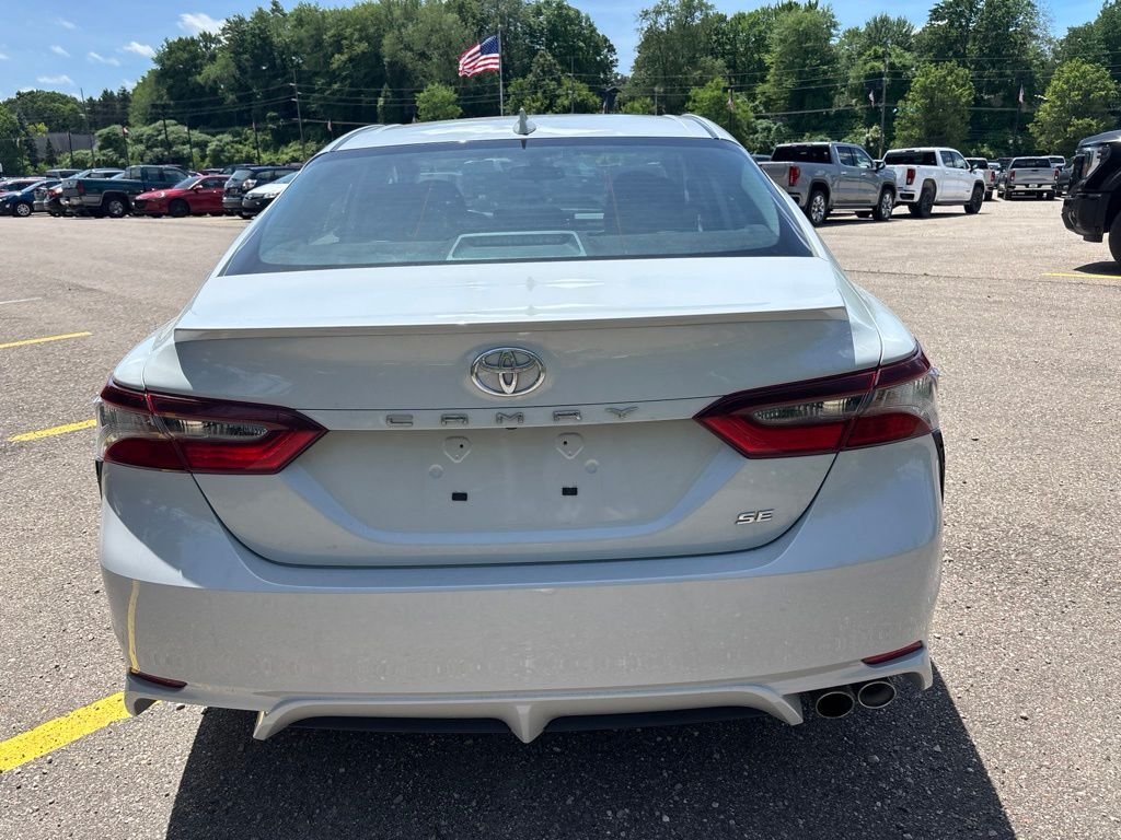Used 2023 Ice Toyota SE image 14