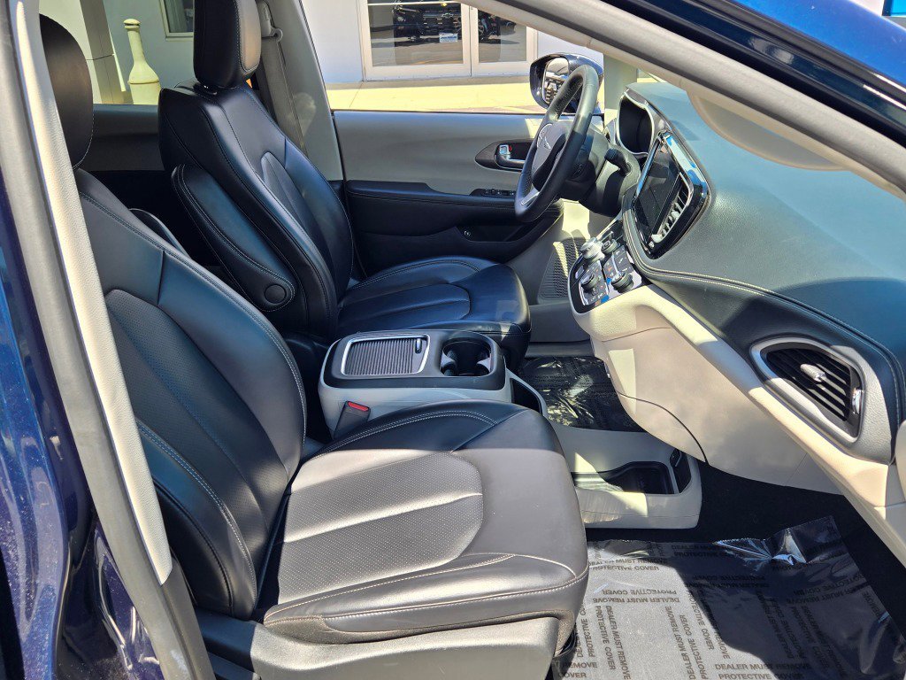 2024 Chrysler Pacifica PHEV Select - Photo 7