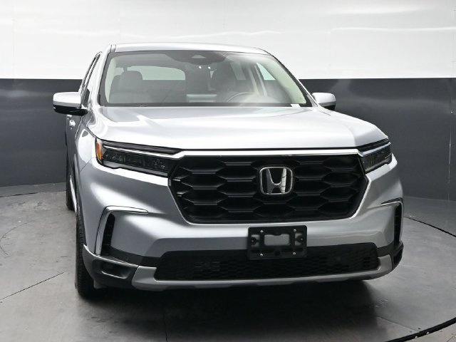 Certified Used 2024 Lunar Silver Metallic Honda AWD EX-L image 37