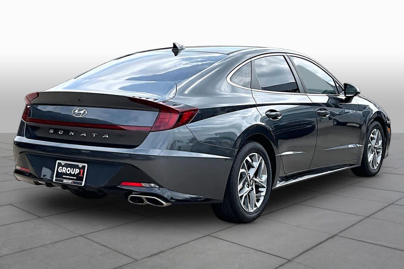 Used 2023 Portofino Gray Hyundai SEL image 12