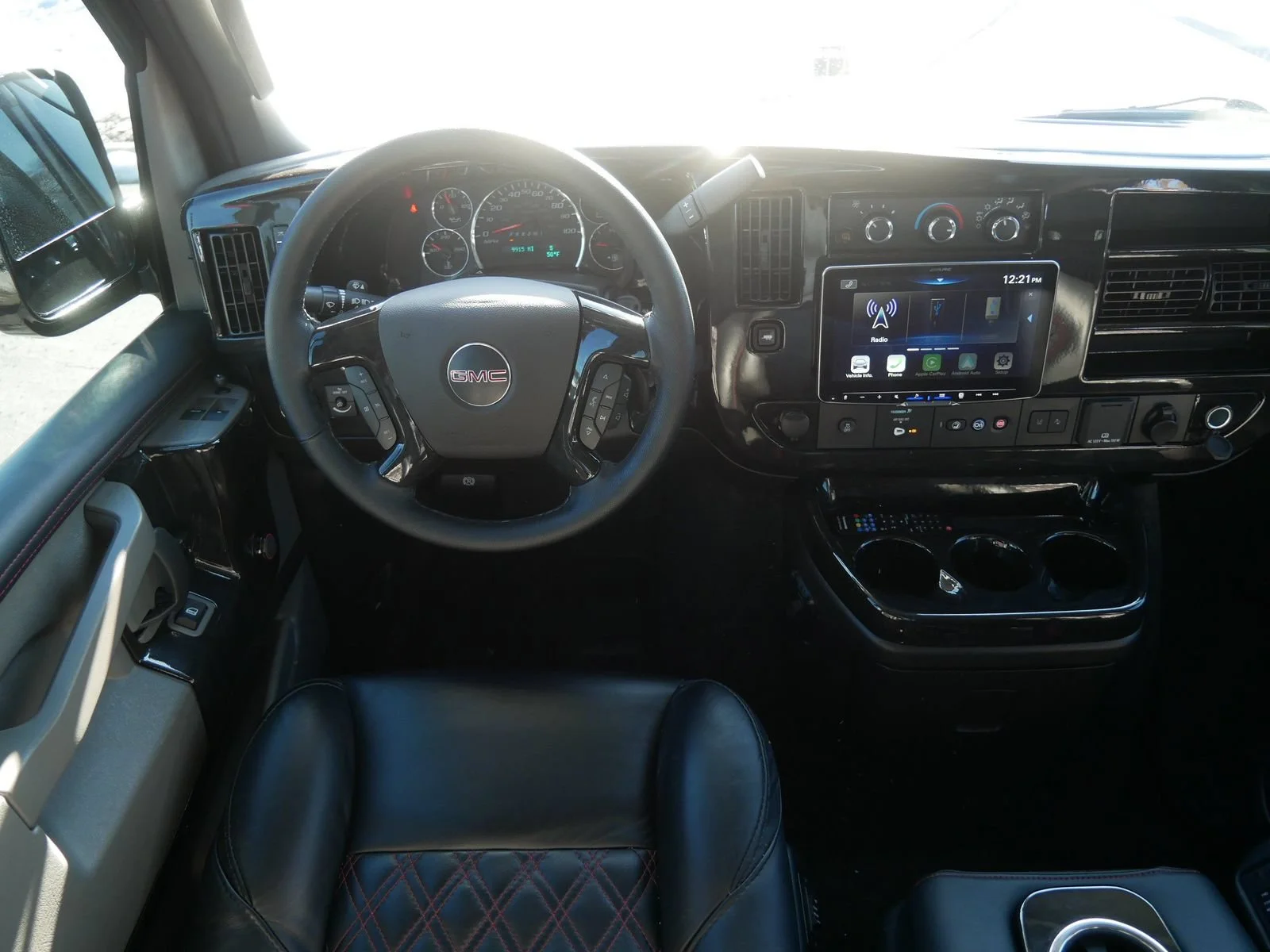 Used 2025 Onyx Black GMC Work Van image 27