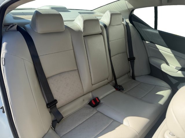 Used 2023 White Nissan 2.5 SL image 34