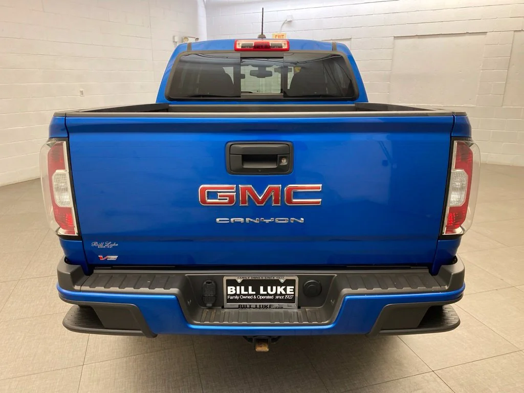 Used 2022 Blue GMC Elevation image 8