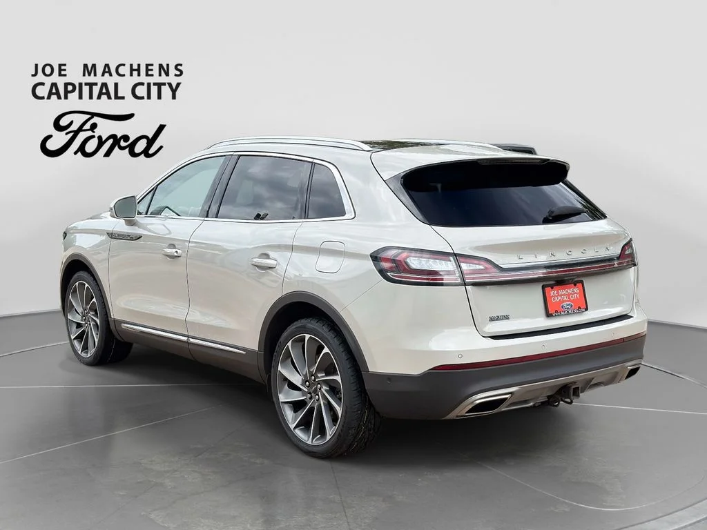 Used 2022 White Lincoln Reserve image 7