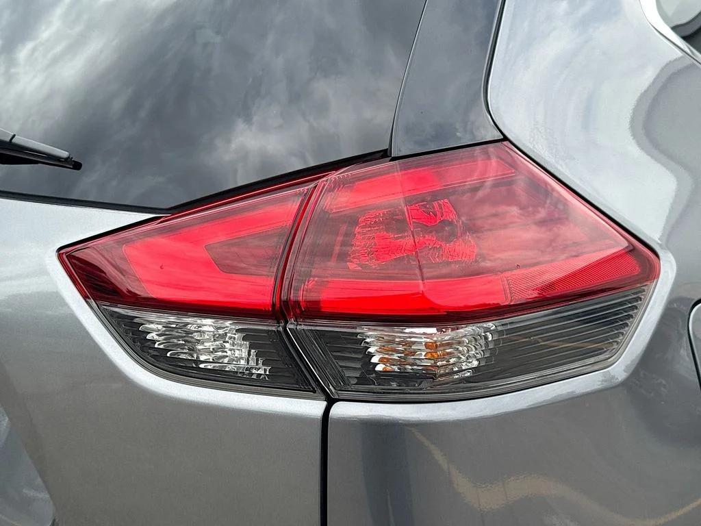 Used 2018 Gray Nissan SV image 32