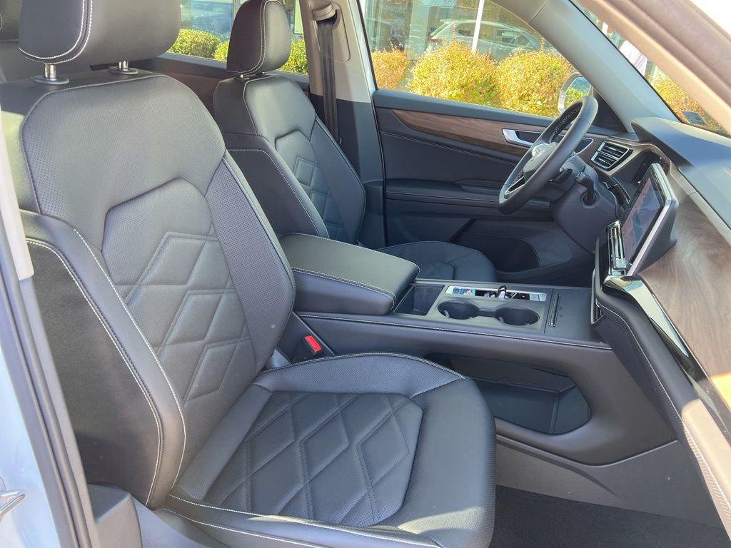 2026 Volkswagen Atlas SE - Photo 30