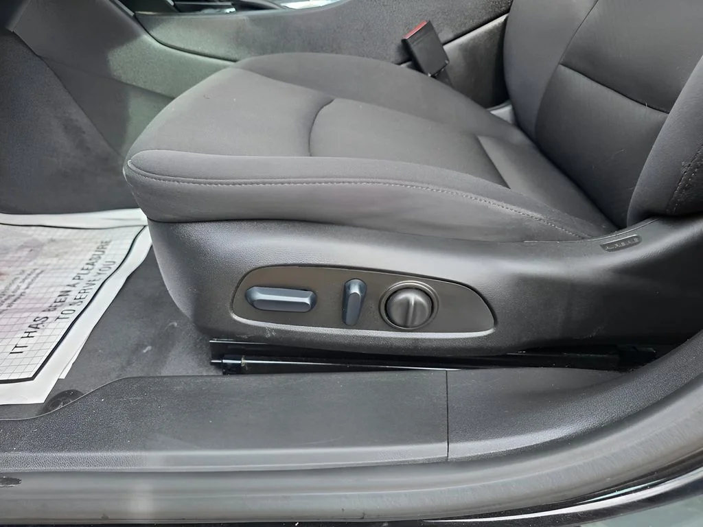 Used 2023 Mosaic Black Metallic Chevrolet LT image 17