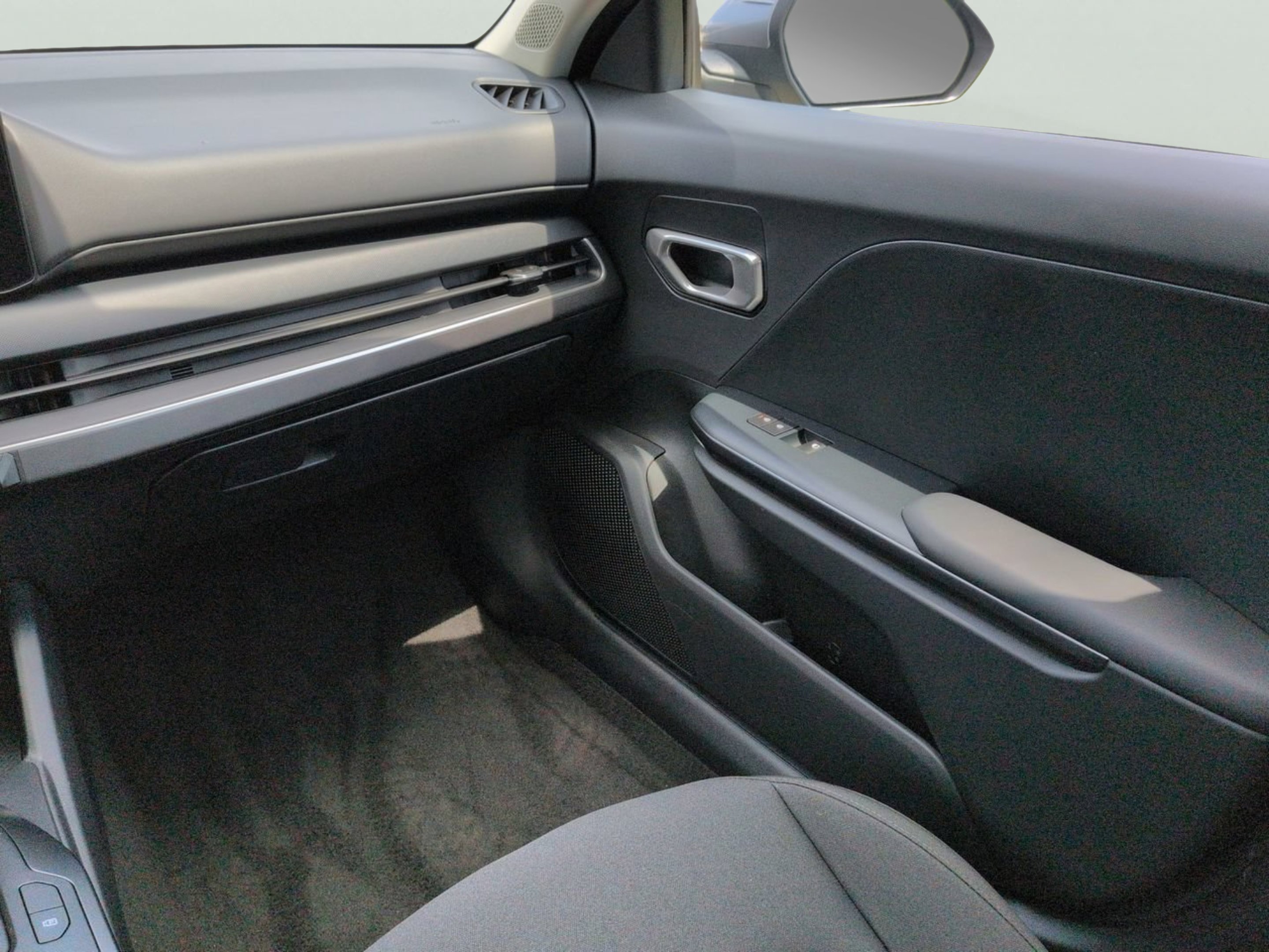 New 2026 Steel Gray Kia LXS image 15