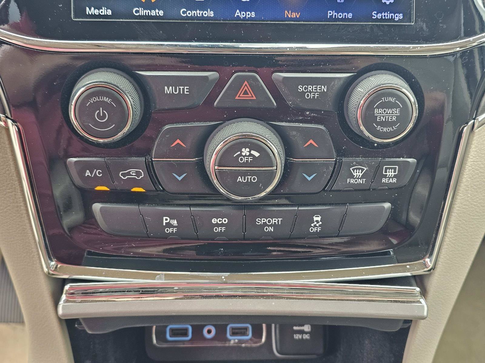 Used 2020 Slate Blue Pearlcoat Jeep Overland image 28