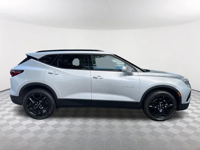 Used 2020 SILVER ICE METALLIC Chevrolet LT image 2