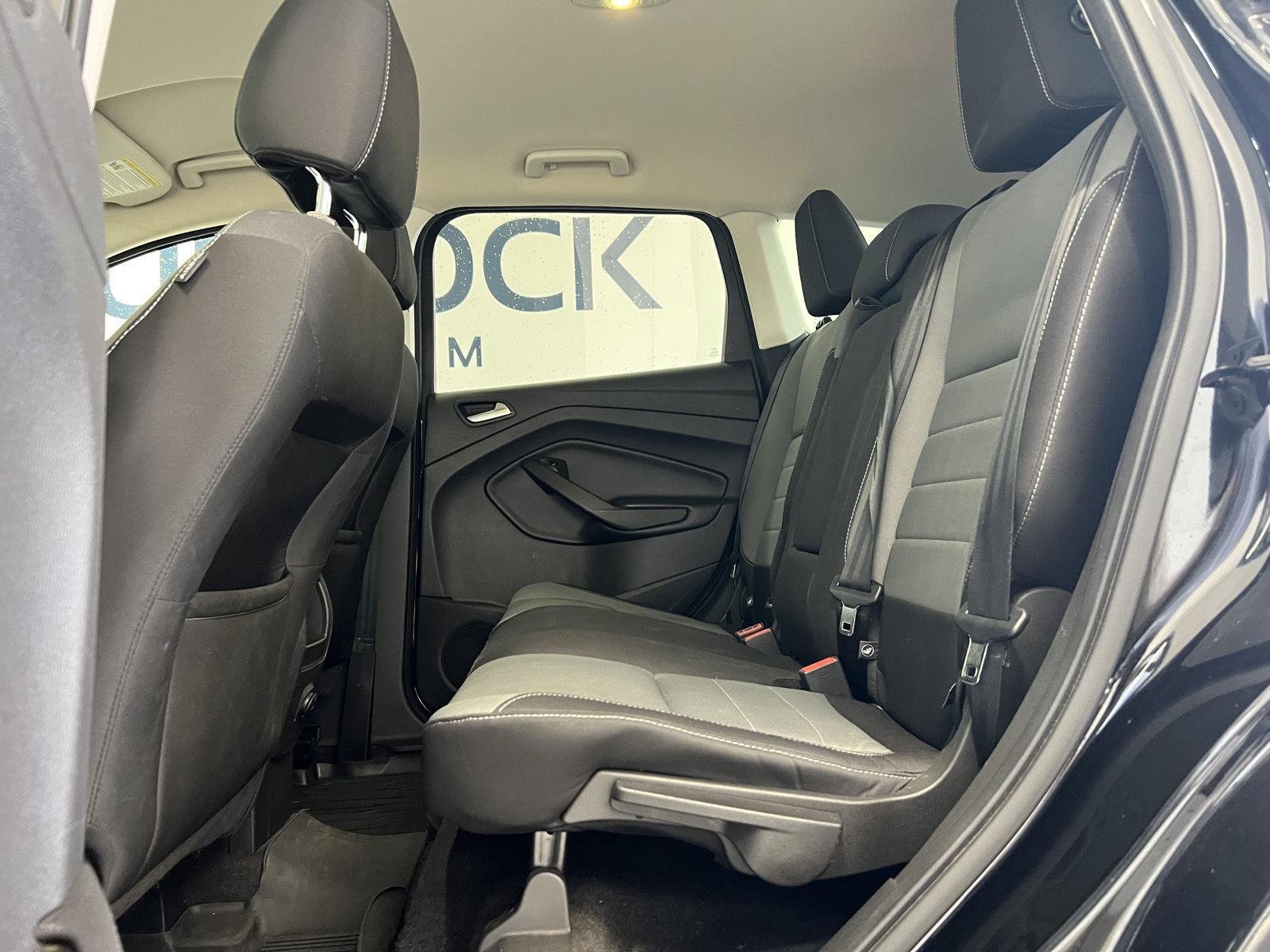 Used 2016 Shadow Black Ford SE image 24