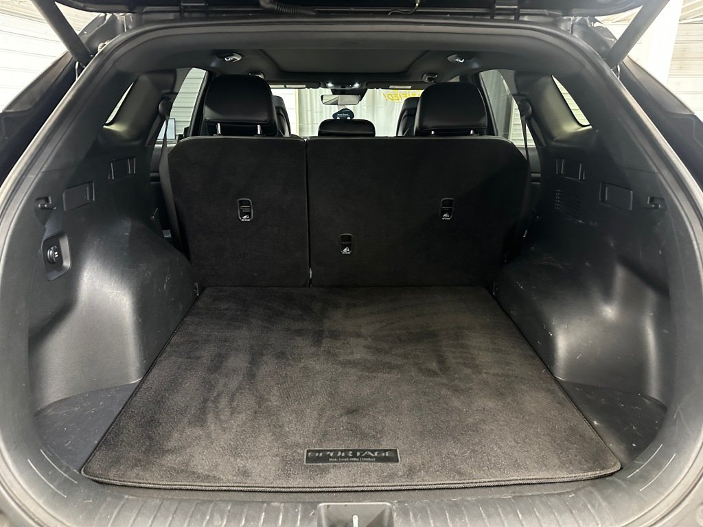 Used 2023 Black Kia X-Line image 23