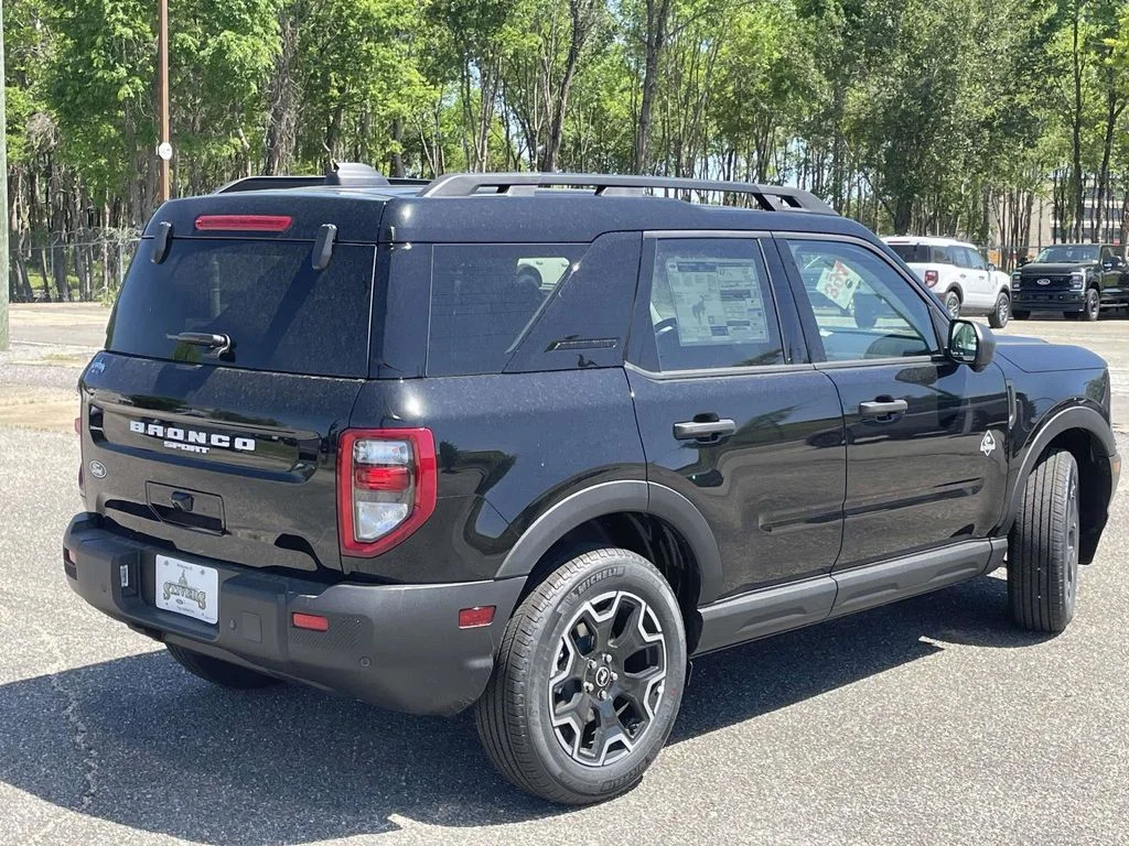 New 2026 Black Ford Outer Banks image 3