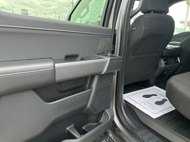 New 2026 Carbonized Gray Metallic Ford XLT image 27