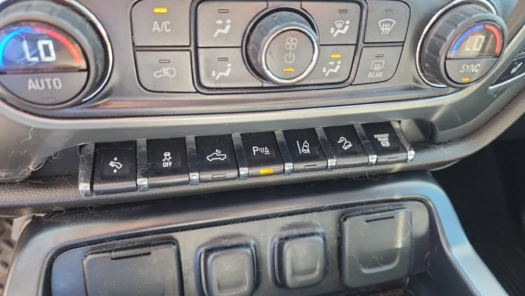 Used 2015 Gray Chevrolet LTZ image 21