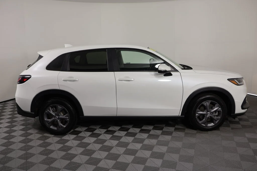 Certified Used 2026 Platinum White Pearl Honda LX image 8