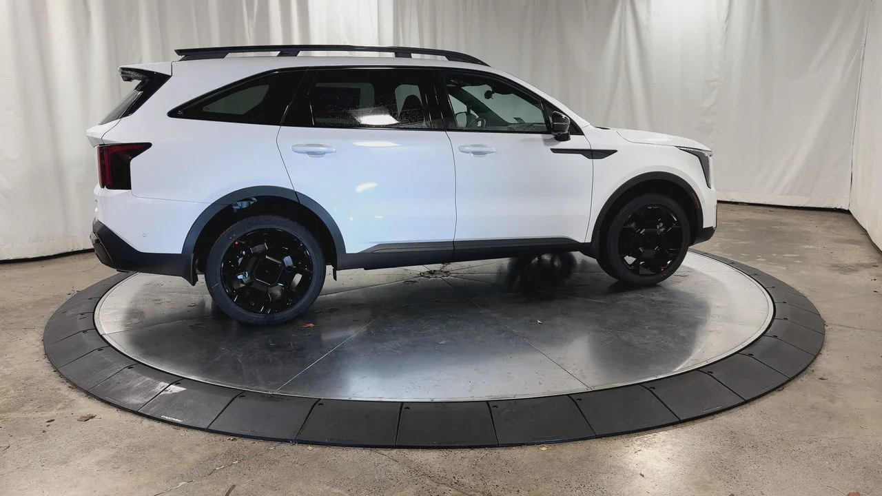 New 2026 White Pearl Kia X-Line SX Prestige image 9