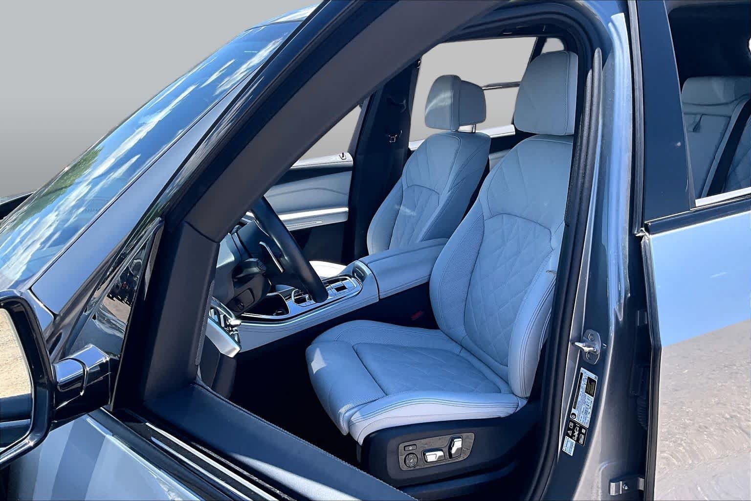 Certified Used 2025 Skyscraper Grey Metallic BMW xDrive40i image 6