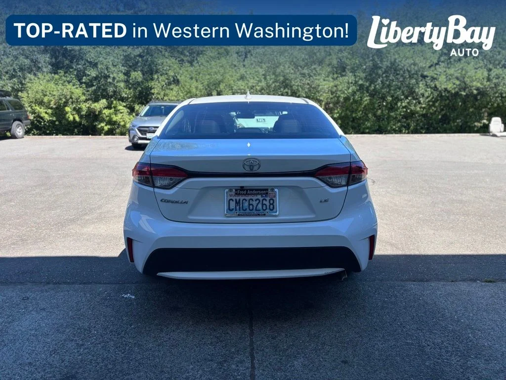 Used 2022 White Toyota LE image 5