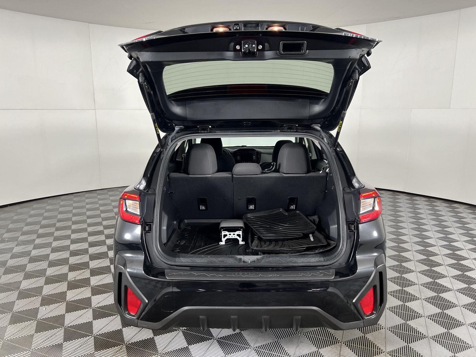 Used 2024 Crystal Black Silica Subaru Base image 23