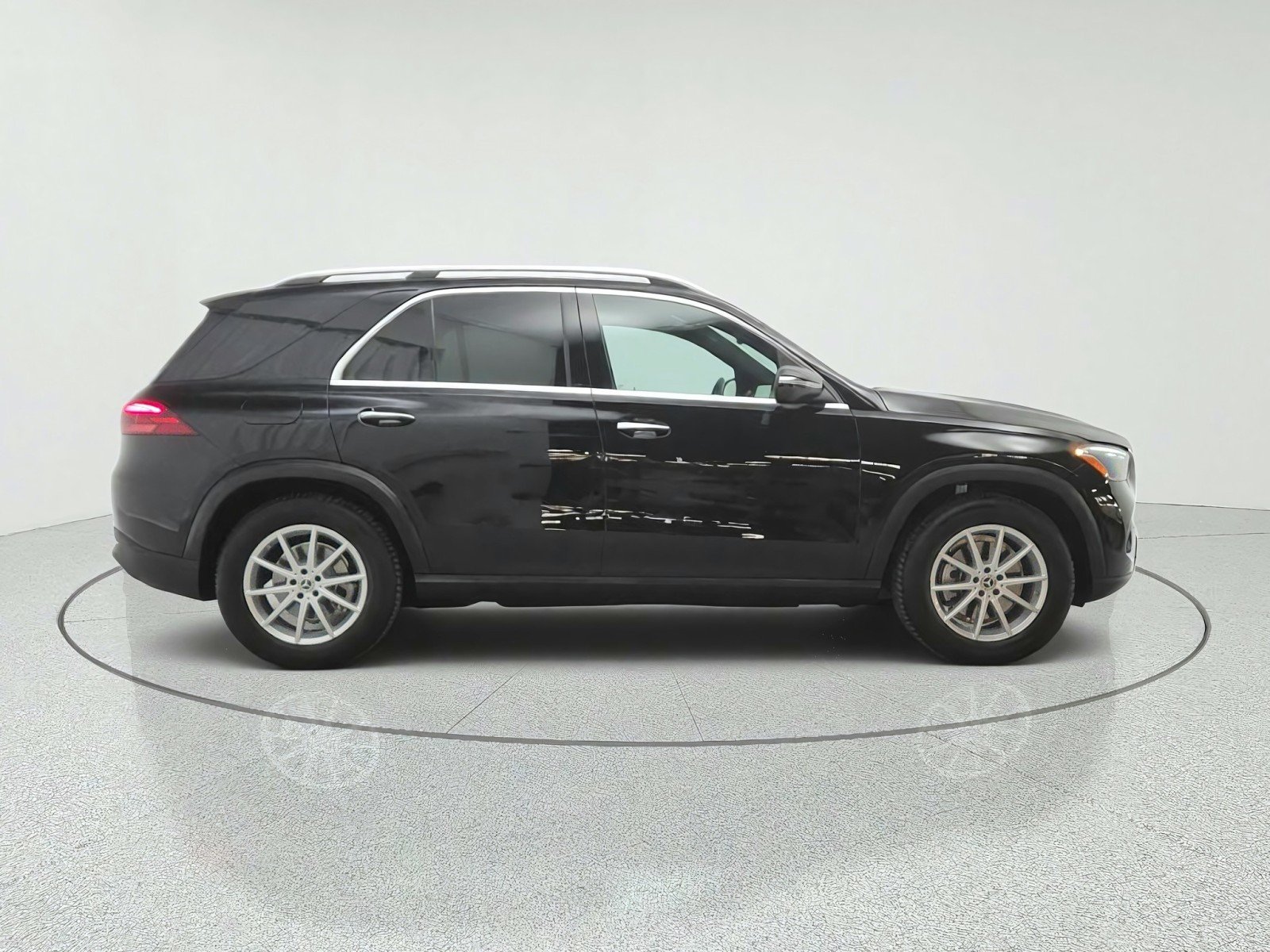 Certified Used 2026 Black Mercedes-Benz GLE 350 SUV image 4