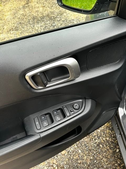 2025 Hyundai Venue SEL - Photo 10