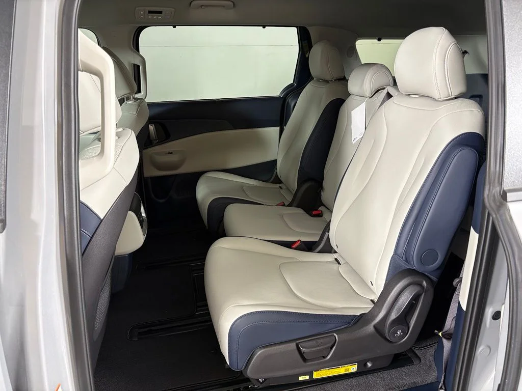 New 2026 Ceramic Silver Kia EX image 39