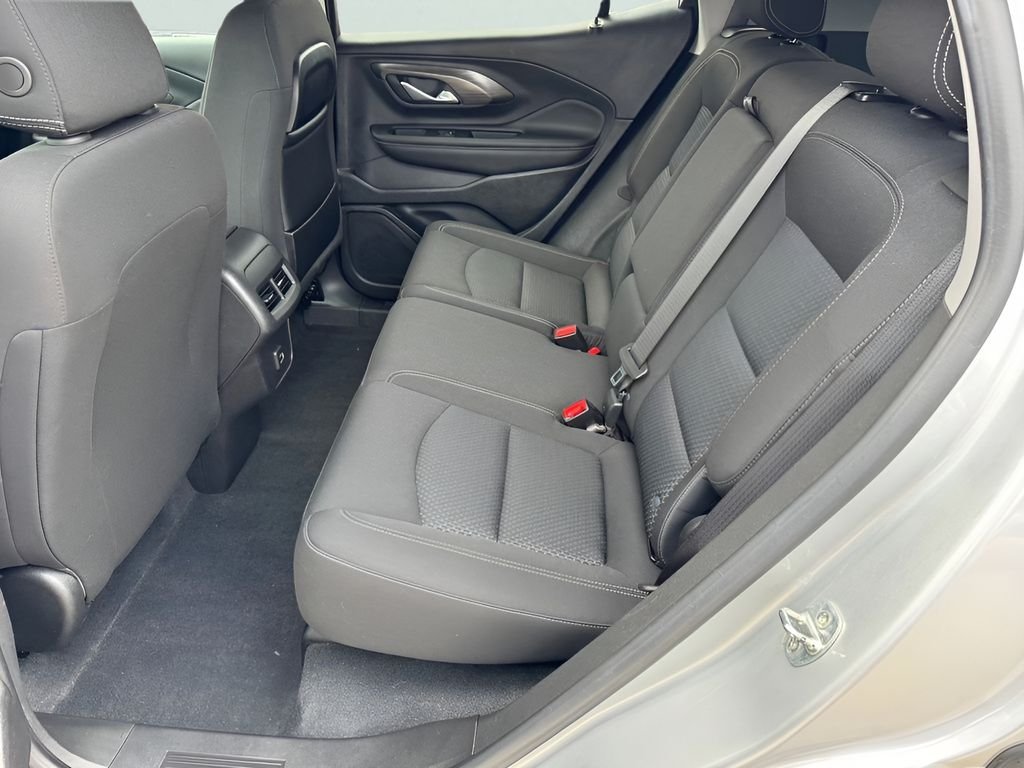 Used 2022 Silver GMC SLE image 15