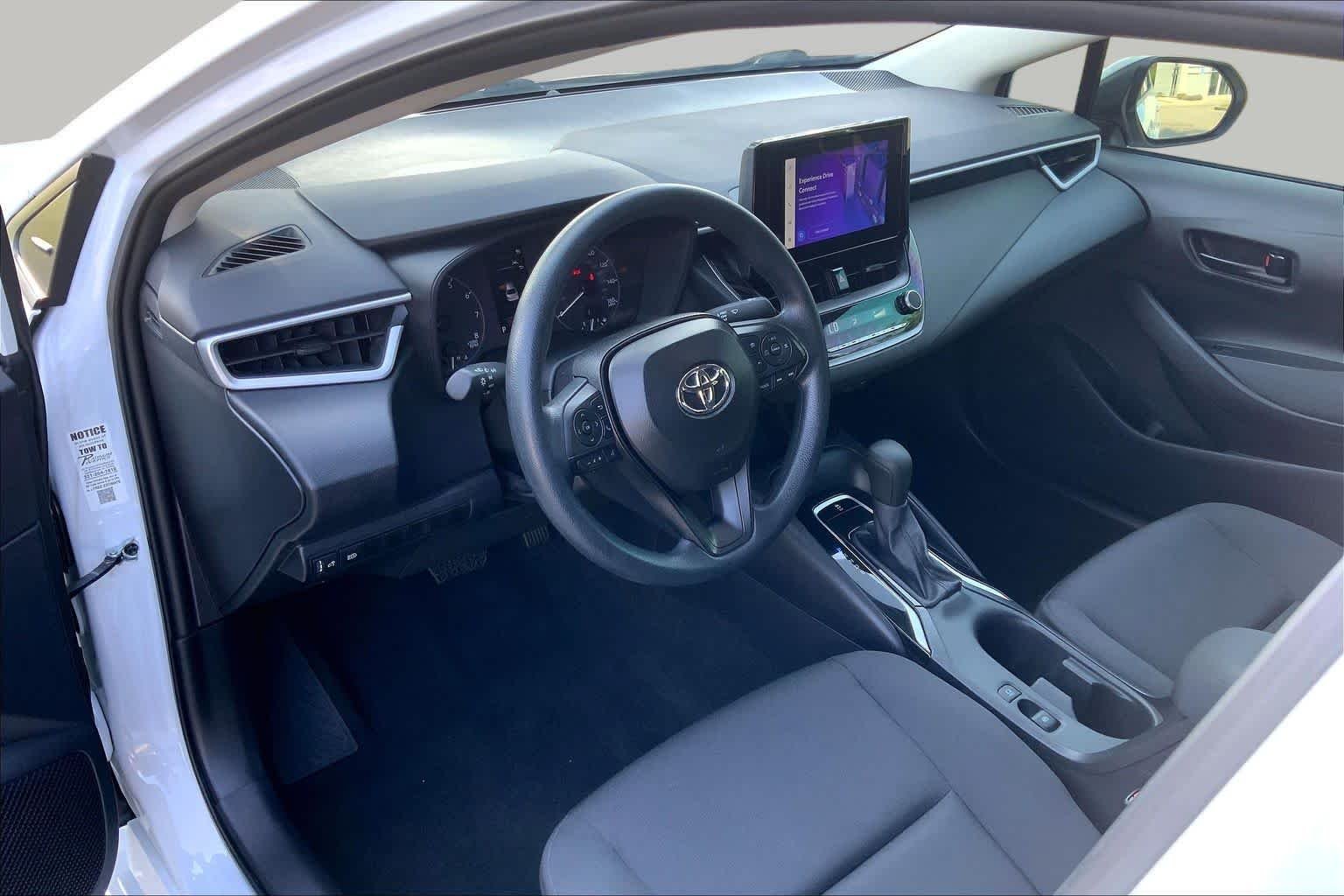 Used 2025 Ice Cap Toyota LE image 18