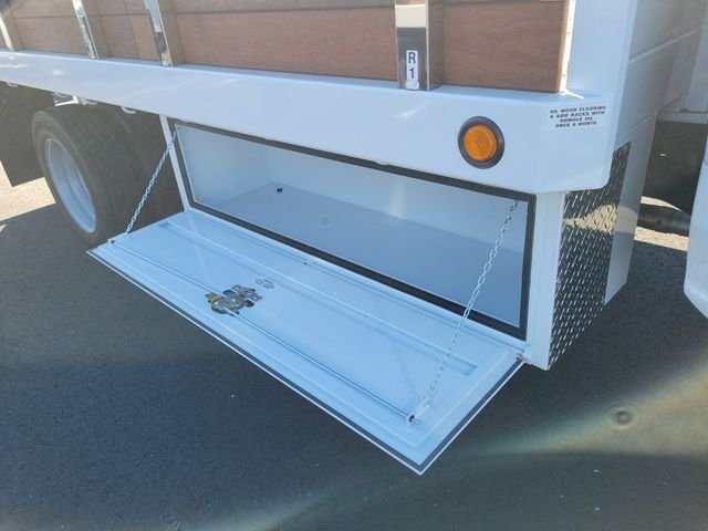 New 2026 Oxford White Ford F-450® XL image 16