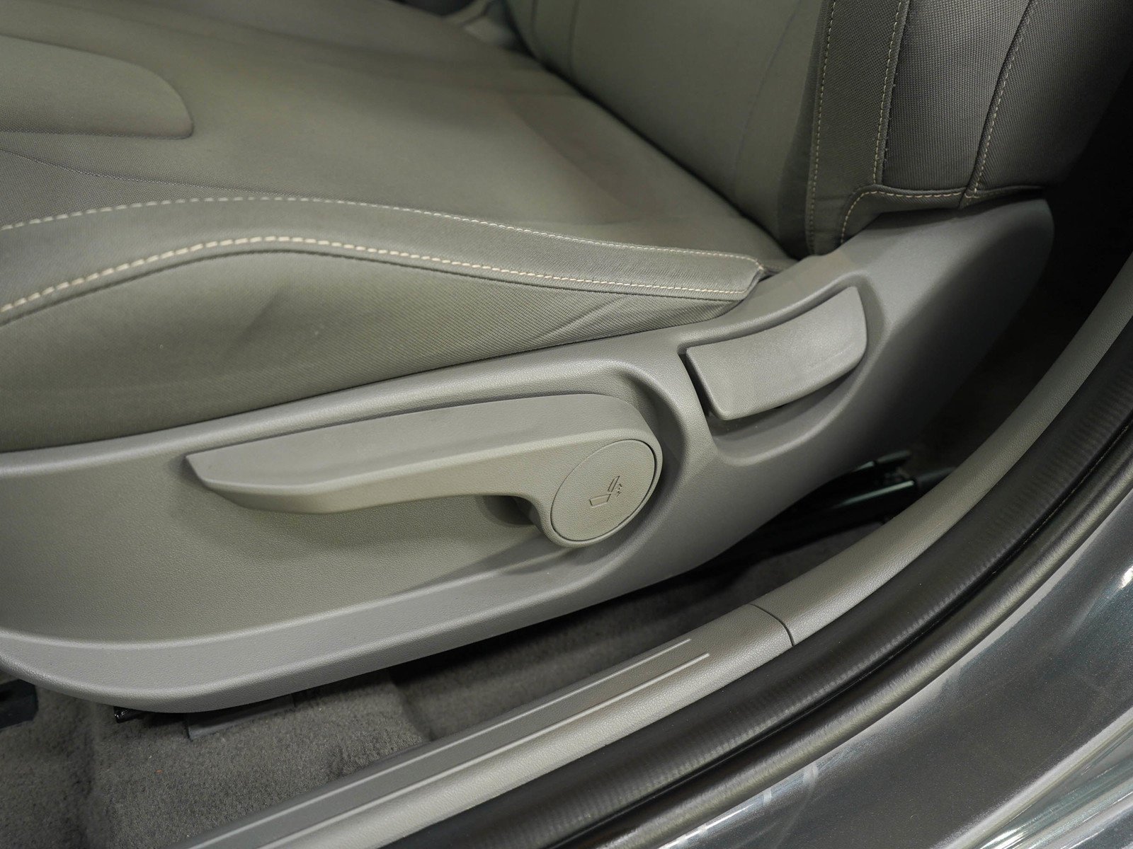 Used 2025 Ecotronic Gray Hyundai Sel Convenience image 21