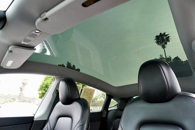 Used 2024  Tesla Long Range image 17