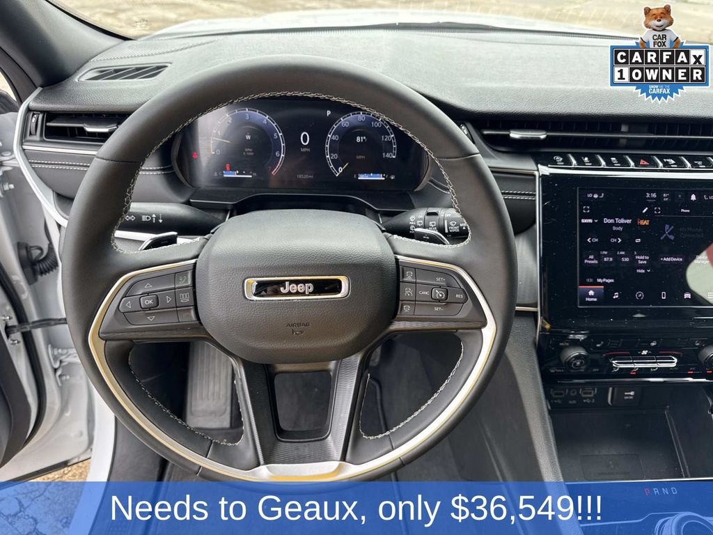 Used 2025 White Jeep Altitude image 42