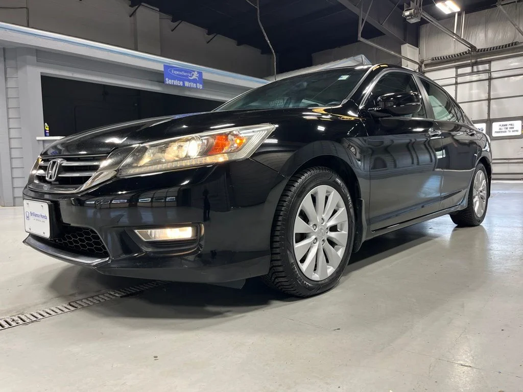 Used 2013 Crystal Black Pearl Honda EX-L image 3