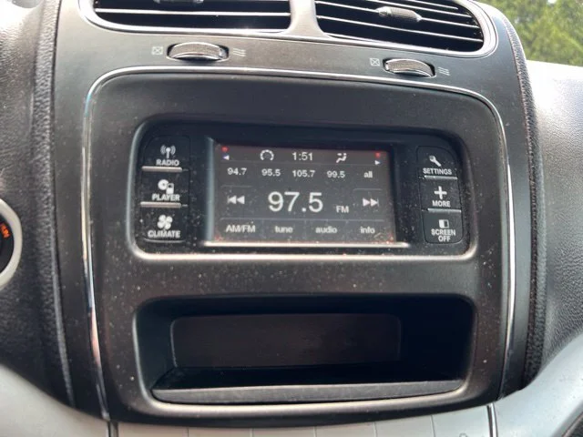 Used 2017 Silver Dodge SE image 19