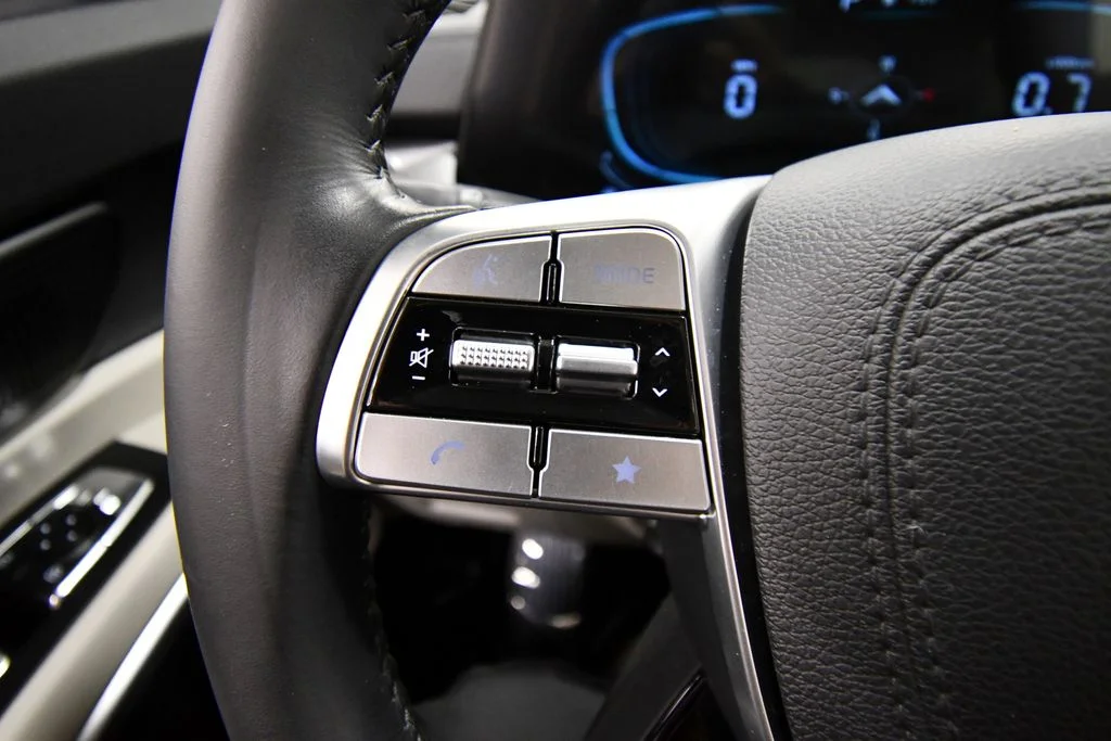 Certified Used 2024 Gray Kia S image 21
